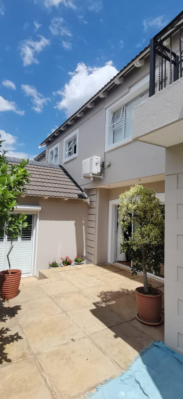 271287477_1394929280923175_1606013393551685490_n